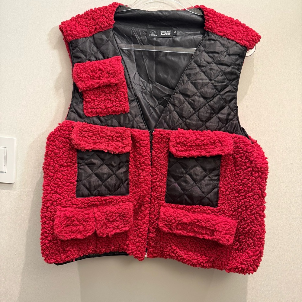 Honda By Utopia Dream Lab Red Sherpa Vest Size Small